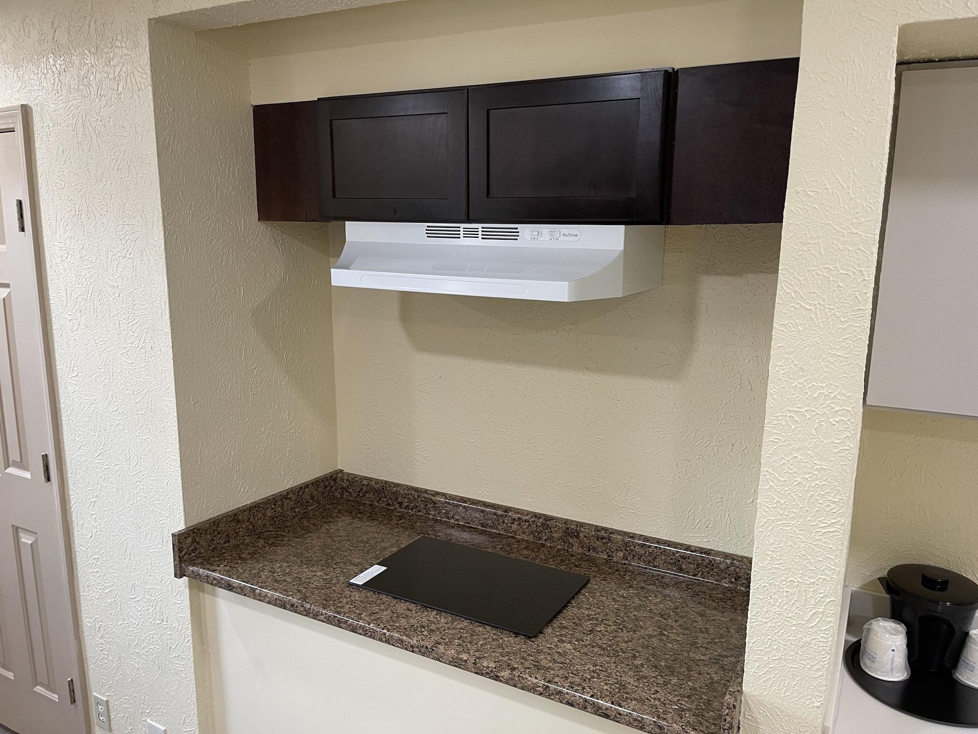 La Quinta Inn By Wyndham Indianapolis Airport Lynhurst Extérieur photo