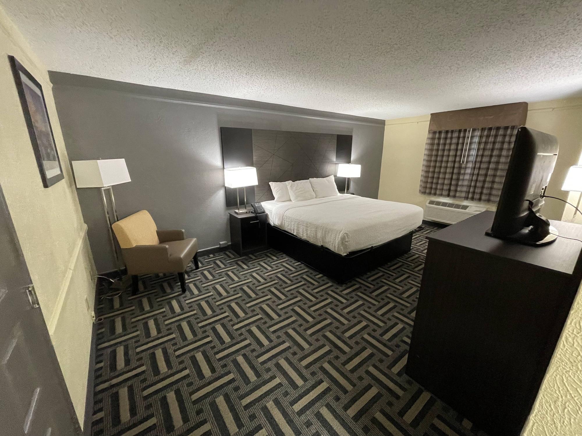 La Quinta Inn By Wyndham Indianapolis Airport Lynhurst Extérieur photo